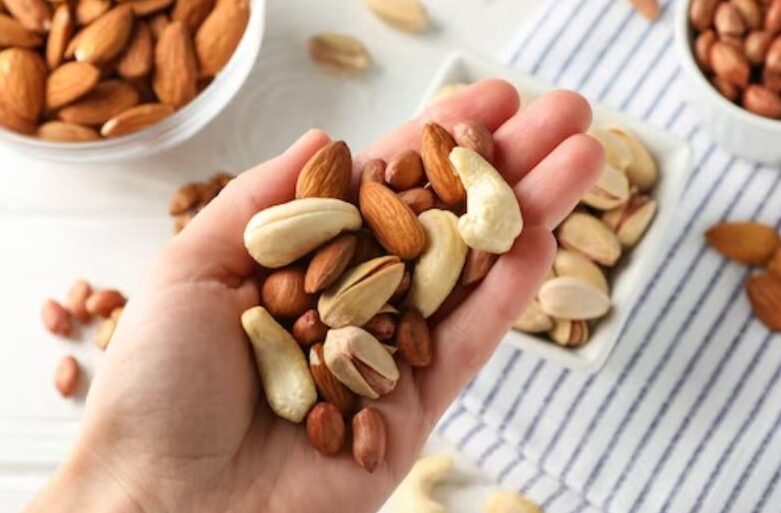 مقاله-آجیل-برای-سالمندان